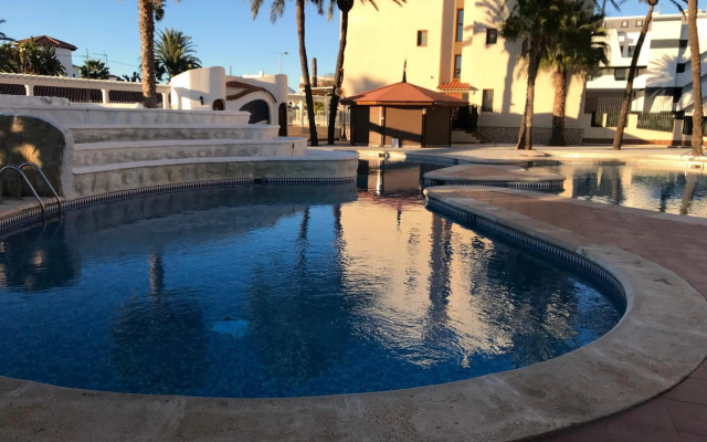 Estudio en Dénia con piscina y wifi privada, a 100 m del mar