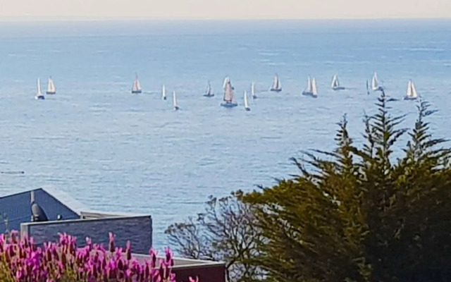 Sapphire Shores Luxury Retreat