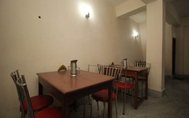 OYO 7620 Hotel Yukim Residency