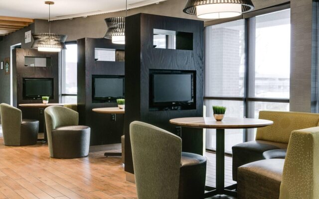 Courtyard Marriott Aksarben Village