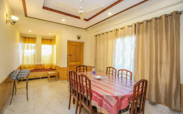 OYO 12187 Home LuxuryHill View 2BHK Villa Kasauli