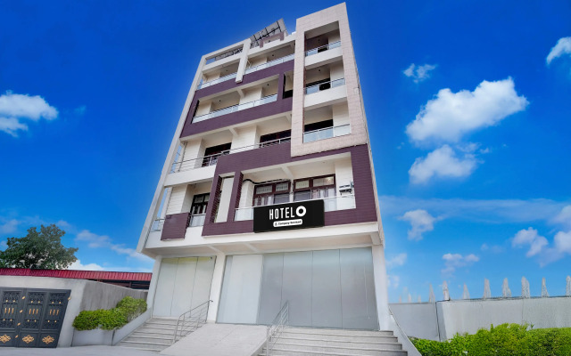 Super Hotel O NIIT University Neemrana