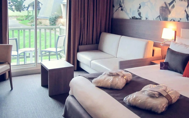 Mercure Omaha Beach Hotel