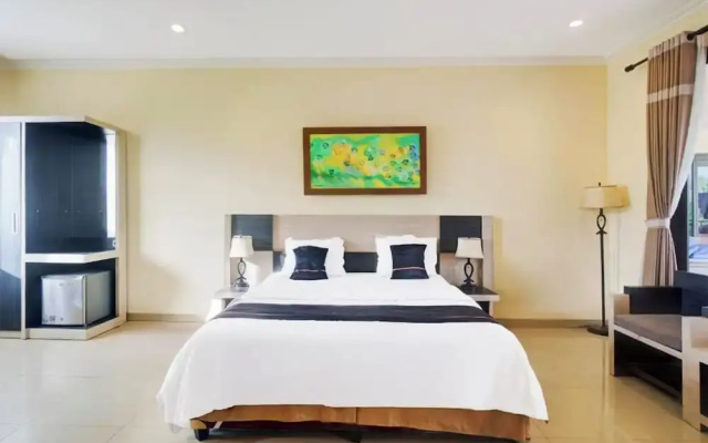 Tripletree Ken Hotel