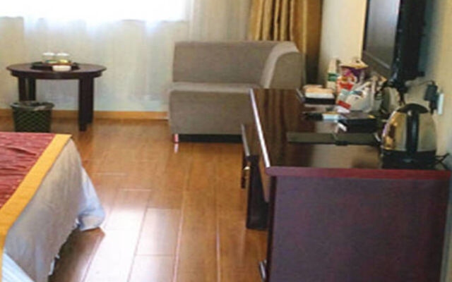 Xinyang Tianyi Express Hotel