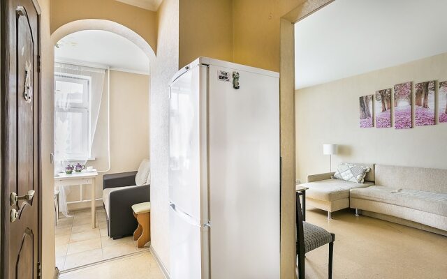 Апартаменты на Римской