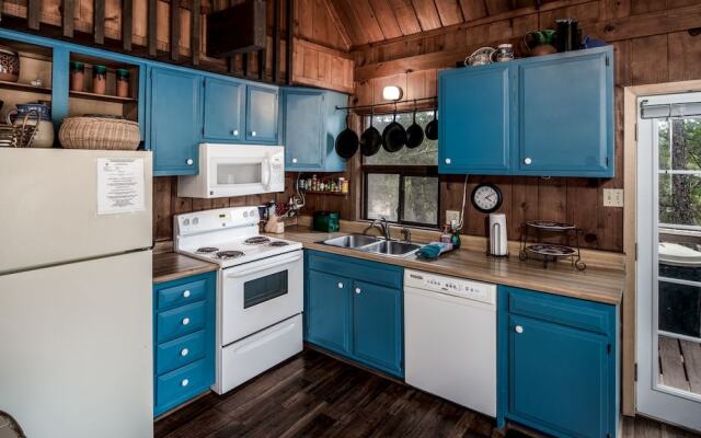 Cruthirds - Three Bedroom Cabin