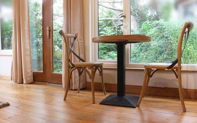 Peaceful & Central Self Contained 1 Bedroom House