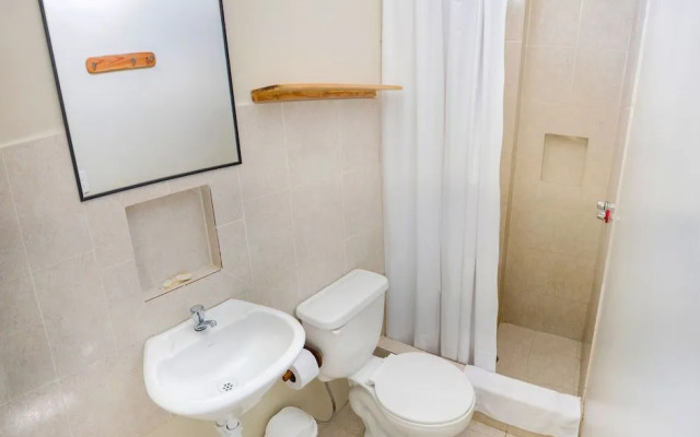 Chescos Hostel & Hotel