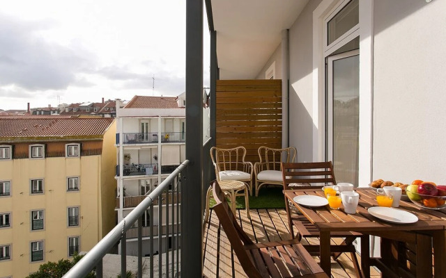 ALTIDO Charming 3BR home w/workspace&terrace by Intendente subway