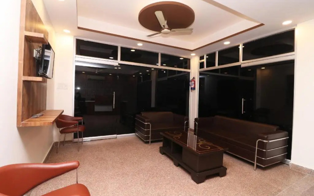 Embellish Inn by OYO Rooms