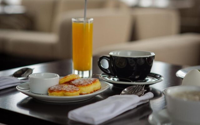 Golden House Hotel