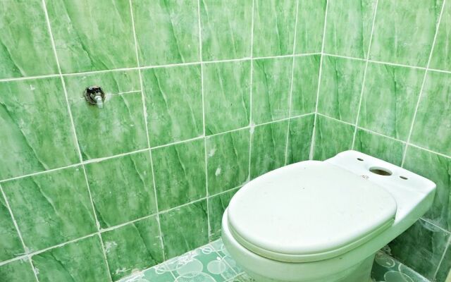 SPOT ON 2742 R5 Homestay