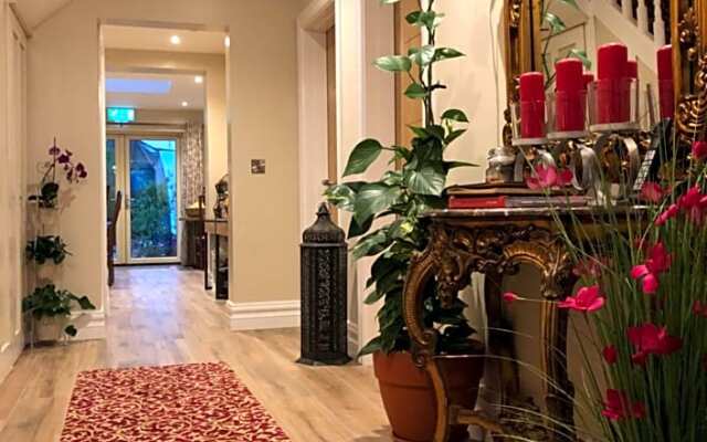MapleHouse B&B