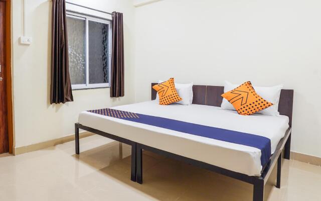 SPOT ON 67116 Royal Executive