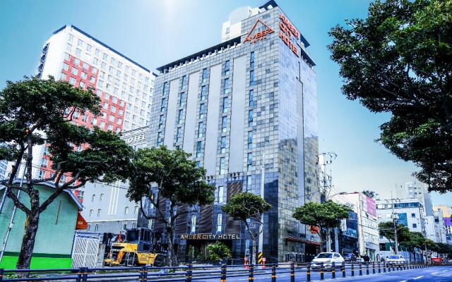 L&L City Hotel
