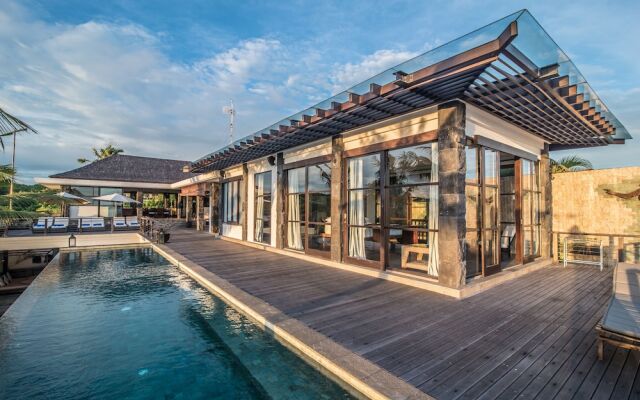 Absolute Cliff Front Pandawa Beach Villa