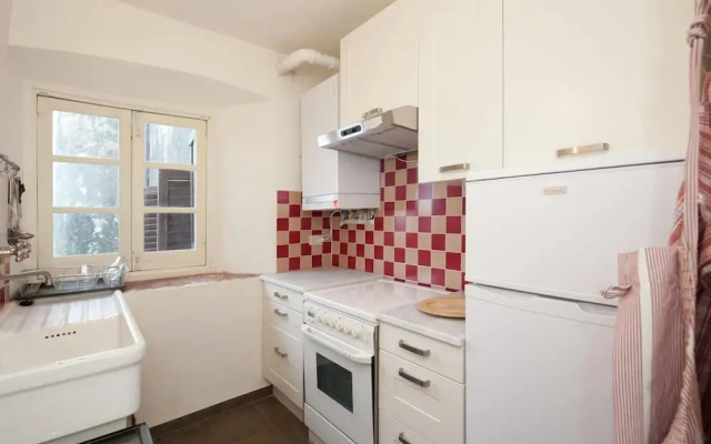 A Romantic Rocca Retreat