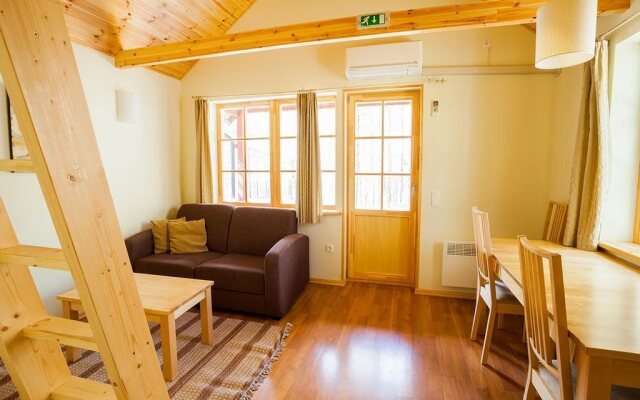 Roosta Holiday Village