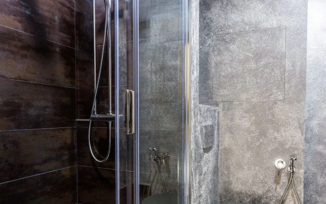 hth24 apartment Kremenchugskaya 11