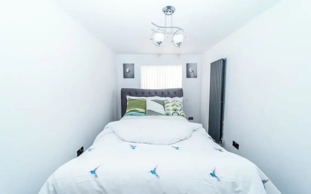 A Stunning Four Bed House in Posh Oadby, Leicester