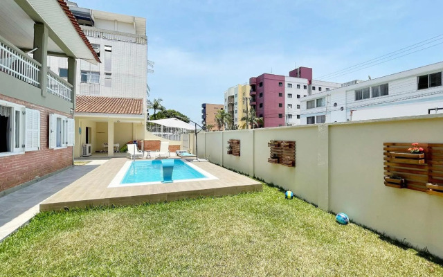 Maravilhoso Sobrado com Vista para o Mar