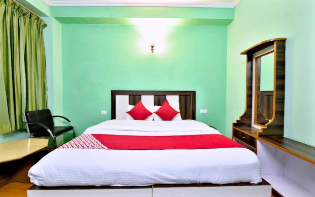 OYO 12740 Hotel Amandeep