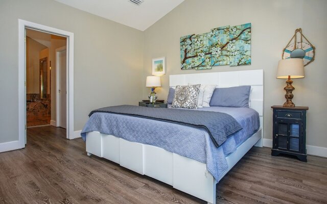 Alexa Beach - 1804174