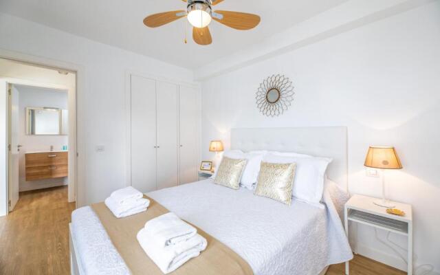 Flower Beach Suite 16