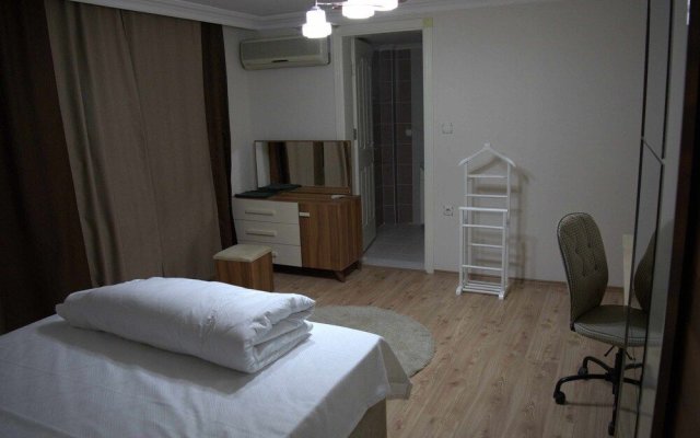 Bursa Larimar Apartments