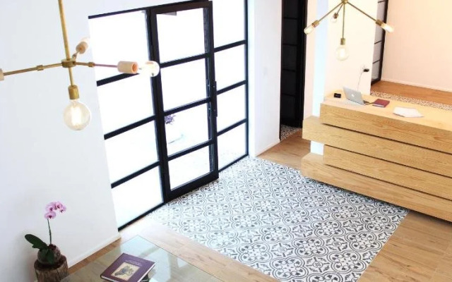 Lila & Co Hotel Boutique