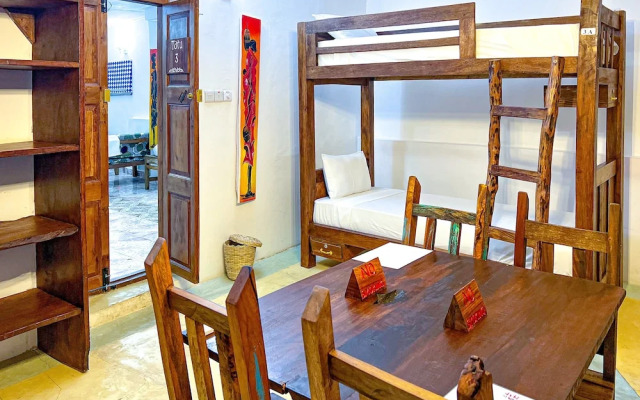 Shoki Shoki Hostel Stone Town
