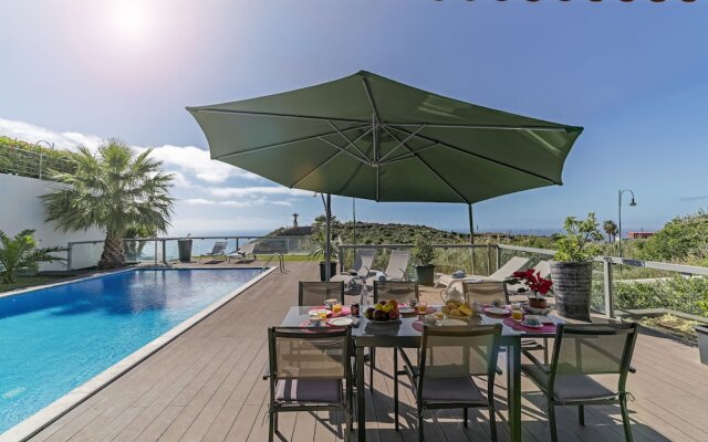 Villa Sol e Mar by OurMadeira