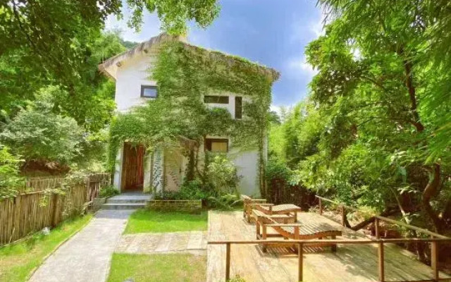 Habitat Creek Villa