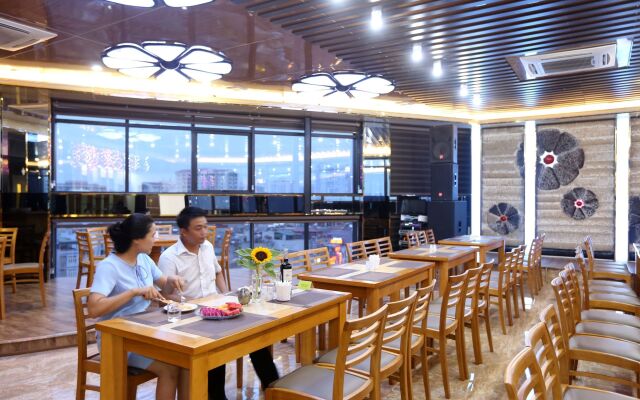 Au Viet Hotel