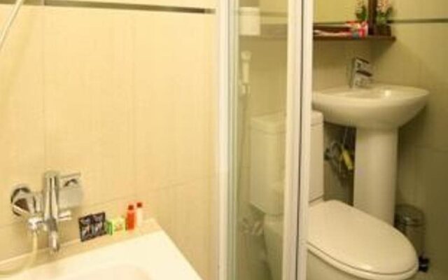 Loona Hotel