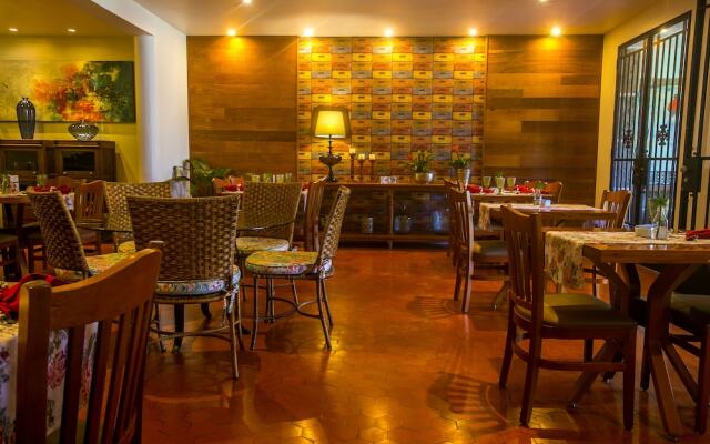Saison Resort & Spa