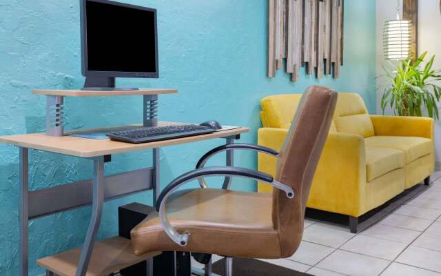 Days Inn by Wyndham Raleigh Glenwood-Crabtree