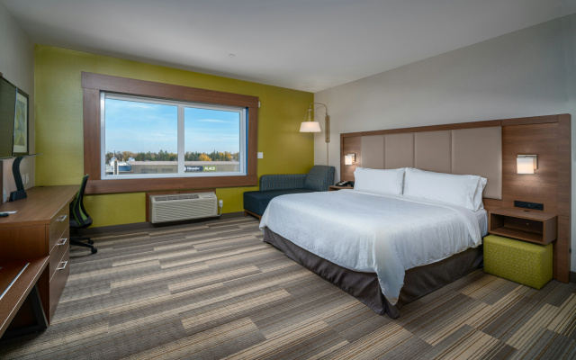 Holiday Inn Express & Suites Brandon by IHG