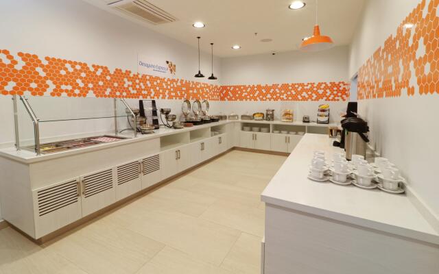 Holiday Inn Express And Suites Ensenada Centro by IHG