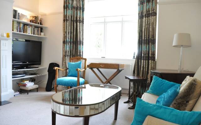 Charming 3 Bedroom House in North Oxford