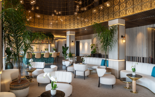 LIVVO Lumm Hotel 