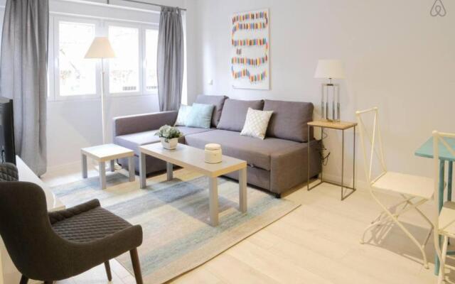 Charming Studio in Cuatro Caminos Area