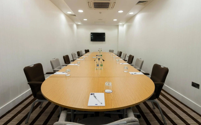 Hampton by Hilton London Gatwick Airport