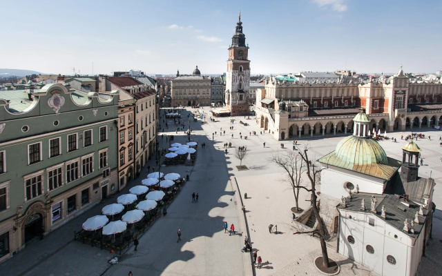 Venetian House Market Square Aparthotel