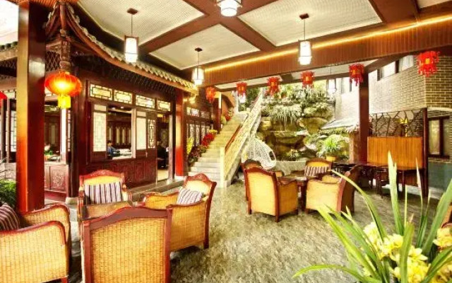 Qingcheng Mountain Tingcicada·Hot Spring B&B