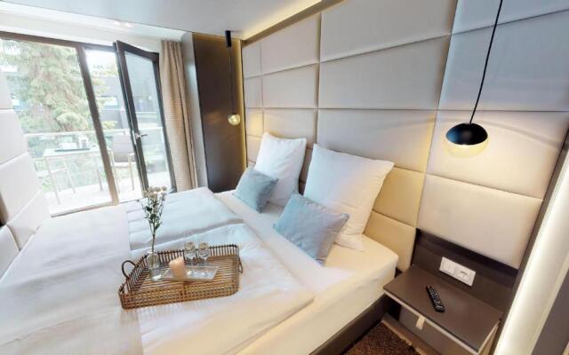 White Pearl Apartment 2.02