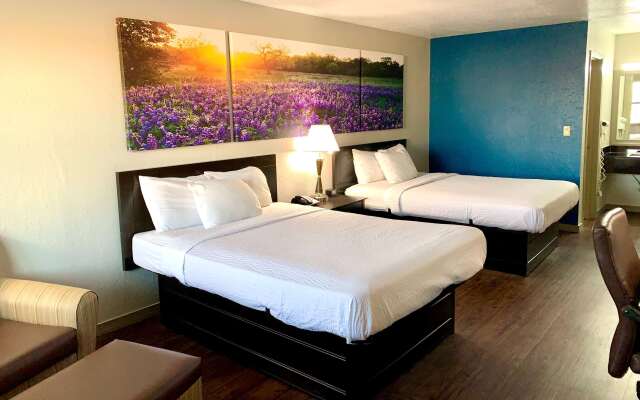 Days Inn by Wyndham Canton