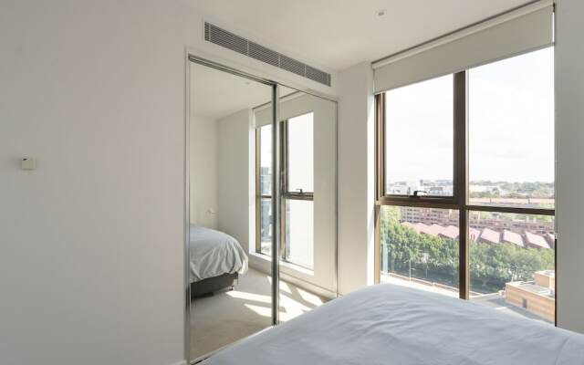 Modern Apartment in Darling Harbour