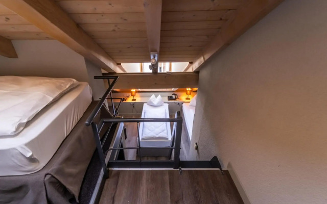 The Guesthouse by the Hey Hotel